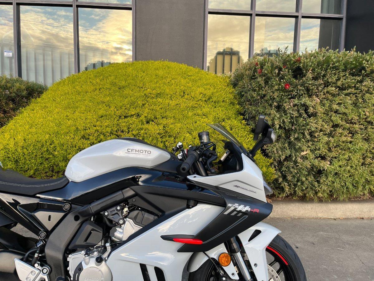 2026 CF MOTO 675 SR-R SPORTS