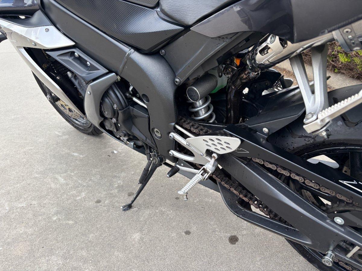 2004 YAMAHA YZF-R1 SPORTS