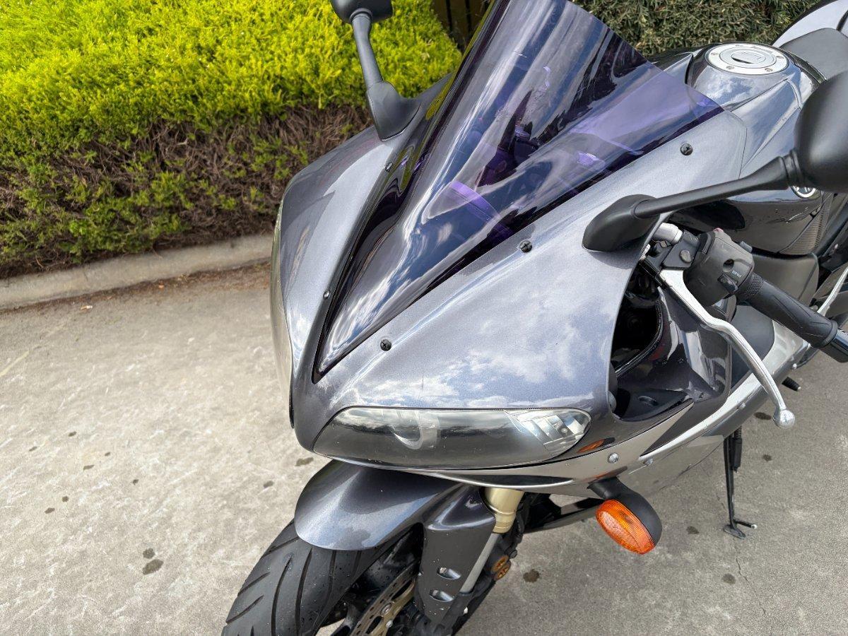 2004 YAMAHA YZF-R1 SPORTS