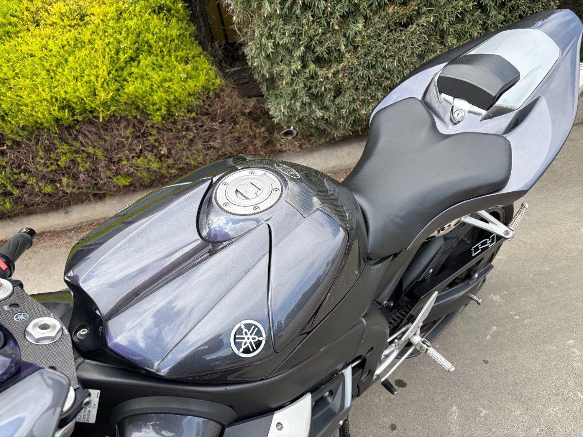 2004 YAMAHA YZF-R1 SPORTS