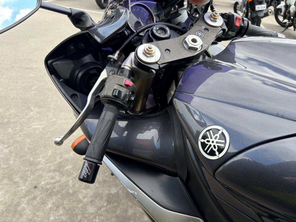 2004 YAMAHA YZF-R1 SPORTS