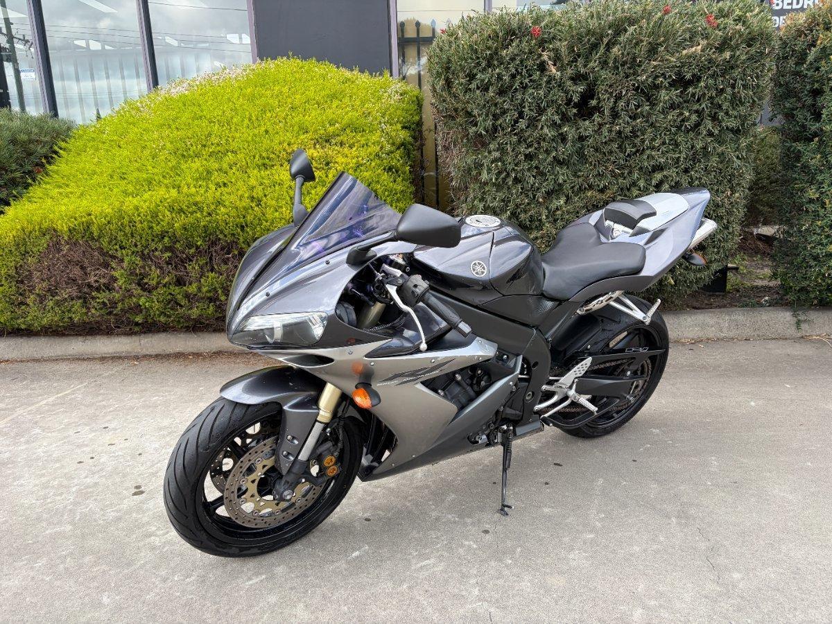 2004 YAMAHA YZF-R1 SPORTS