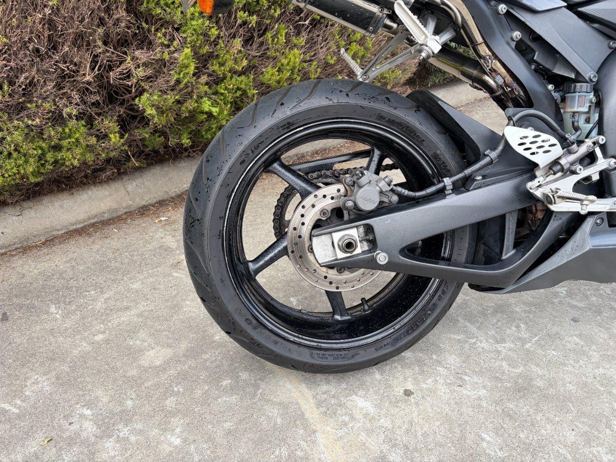 2004 YAMAHA YZF-R1 SPORTS