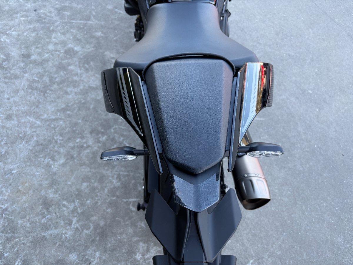 2025 YAMAHA YZF-R1 SPORTS