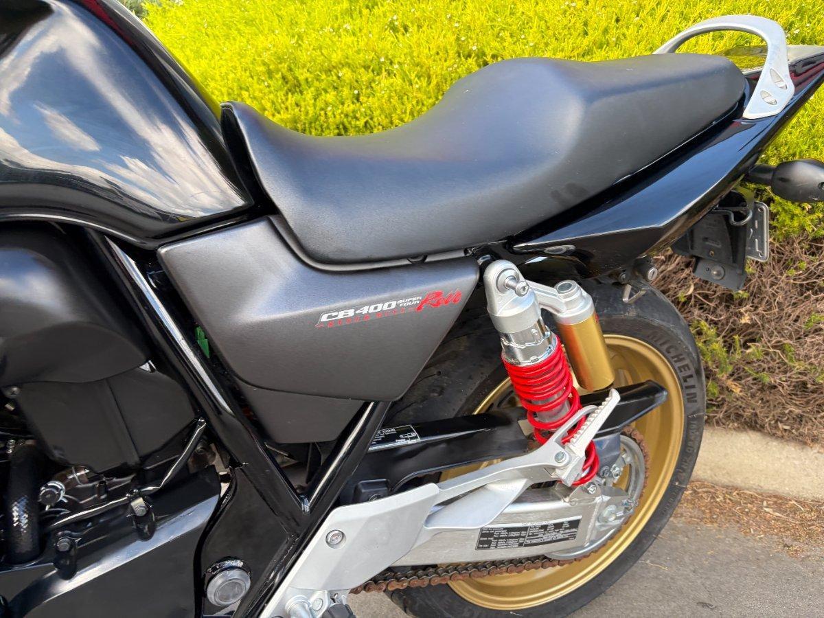 2011 HONDA CB400 ROAD