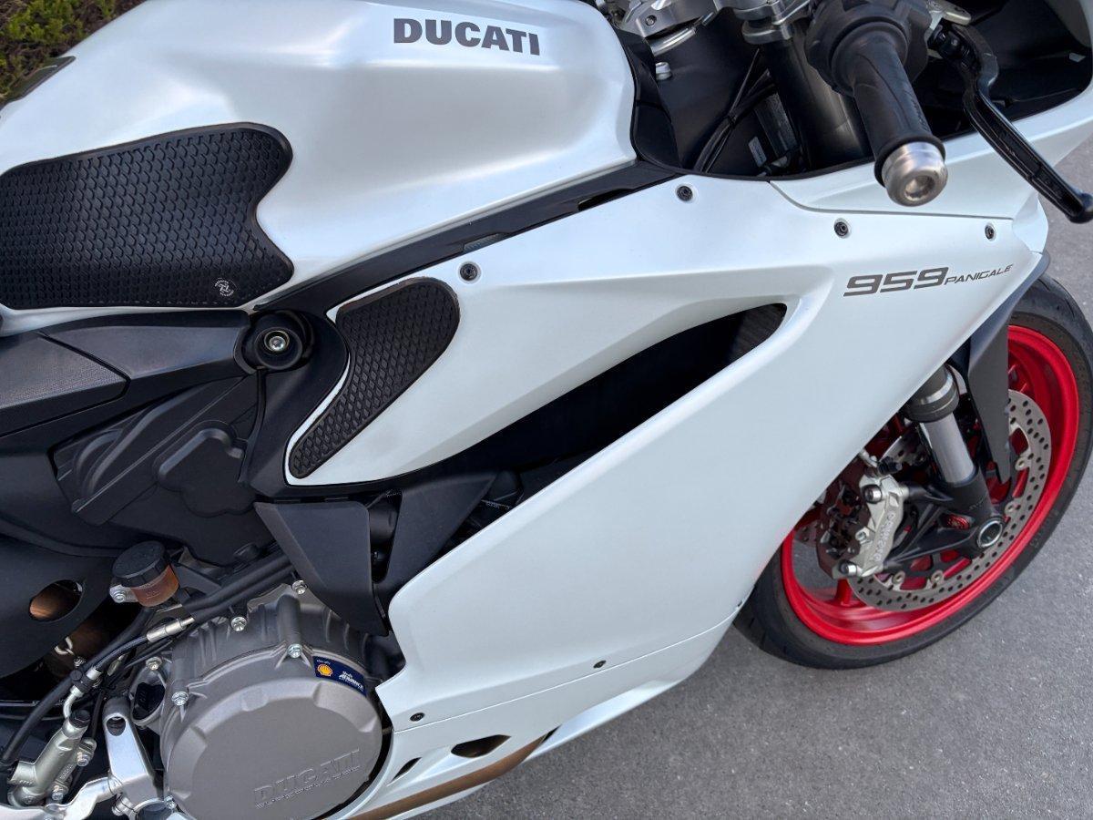 2018 DUCATI 959 PANIGALE (WHITE) SPORTS