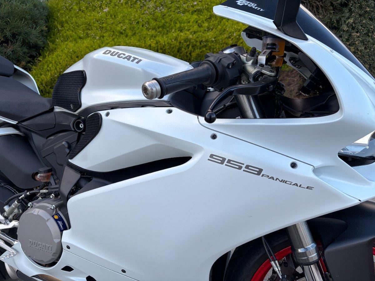 2018 DUCATI 959 PANIGALE (WHITE) SPORTS