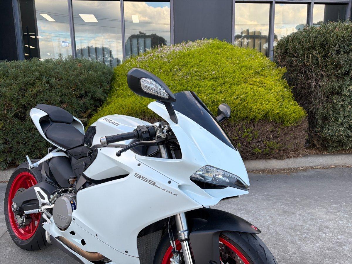 2018 DUCATI 959 PANIGALE (WHITE) SPORTS
