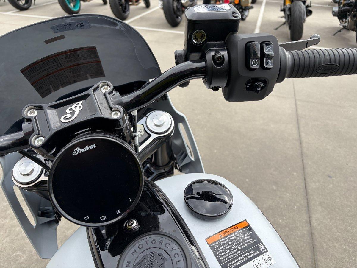 2025 INDIAN SPORT CHIEF CRUISER