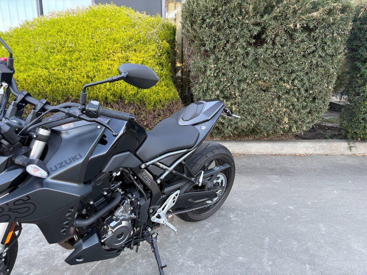 2023 SUZUKI GSX-8S ROAD