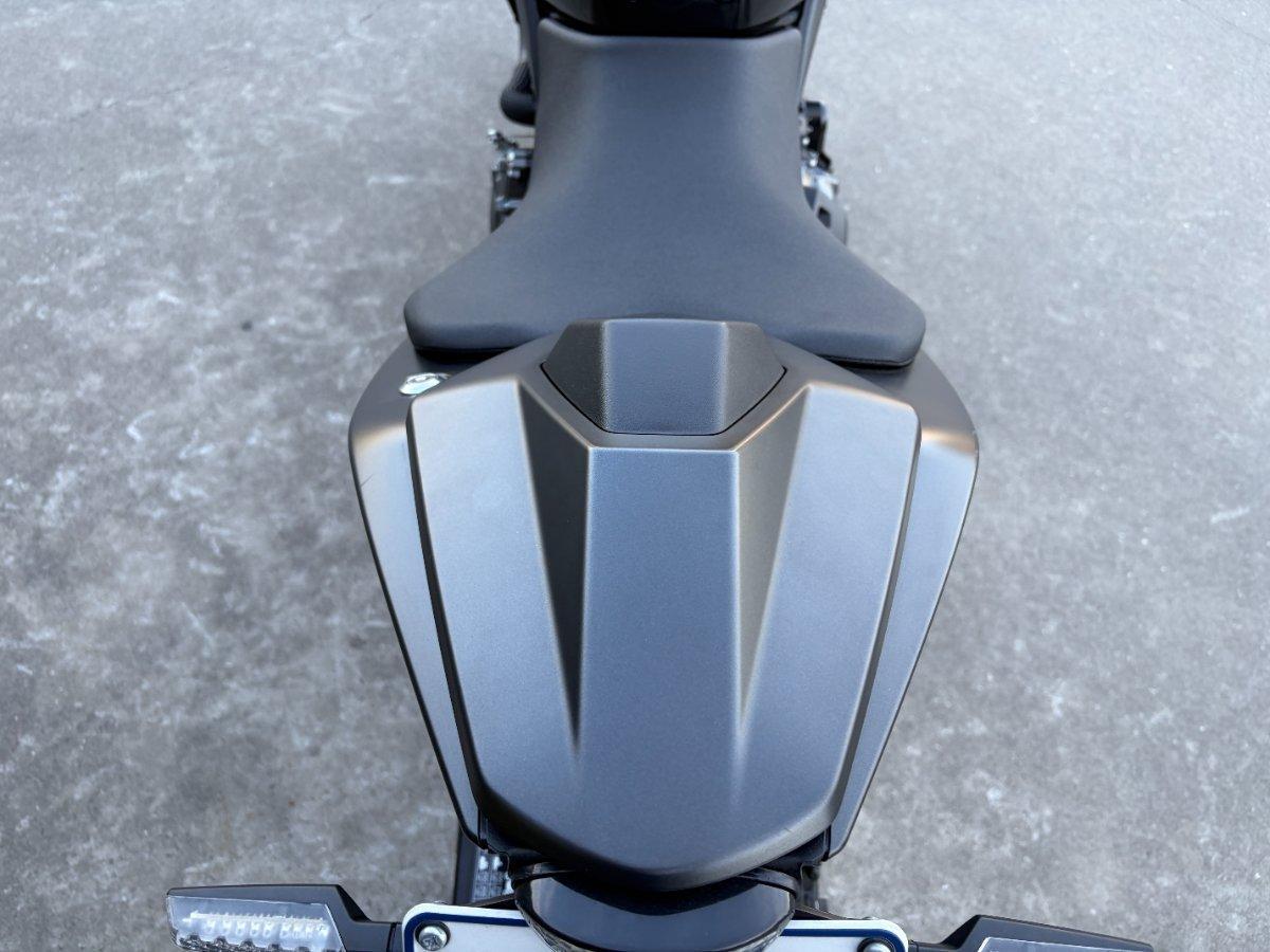 2023 SUZUKI GSX-8S ROAD