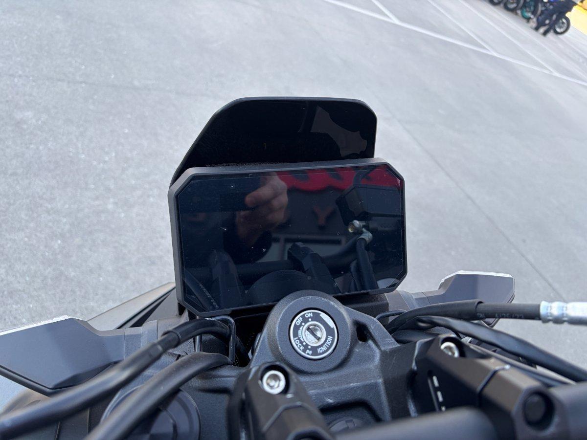 2023 SUZUKI GSX-8S ROAD