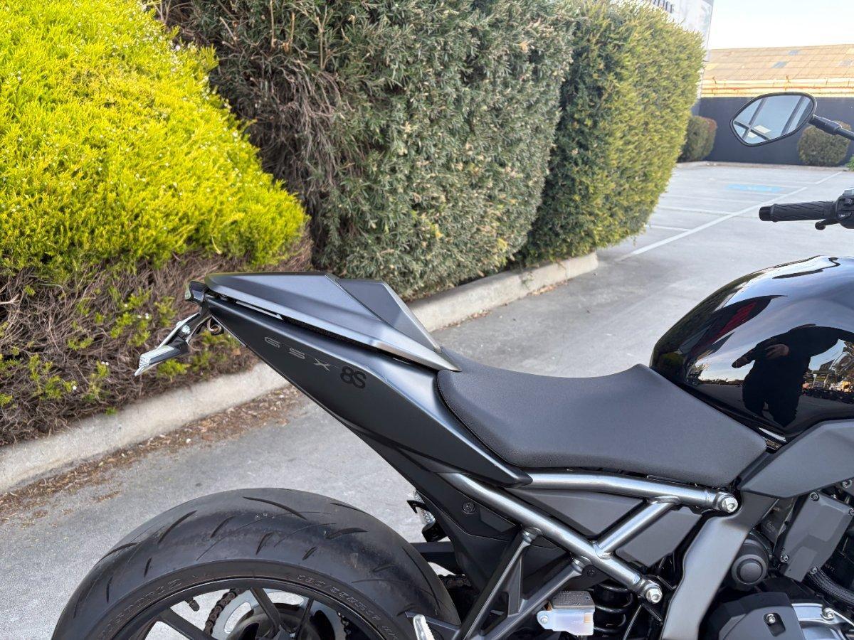 2023 SUZUKI GSX-8S ROAD