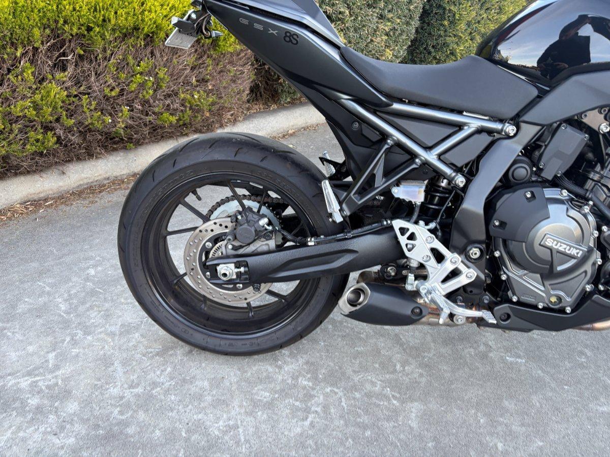 2023 SUZUKI GSX-8S ROAD