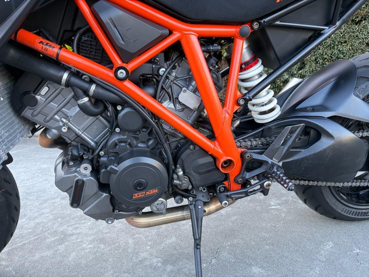2014 KTM 1290 SUPER DUKE R SPORTS