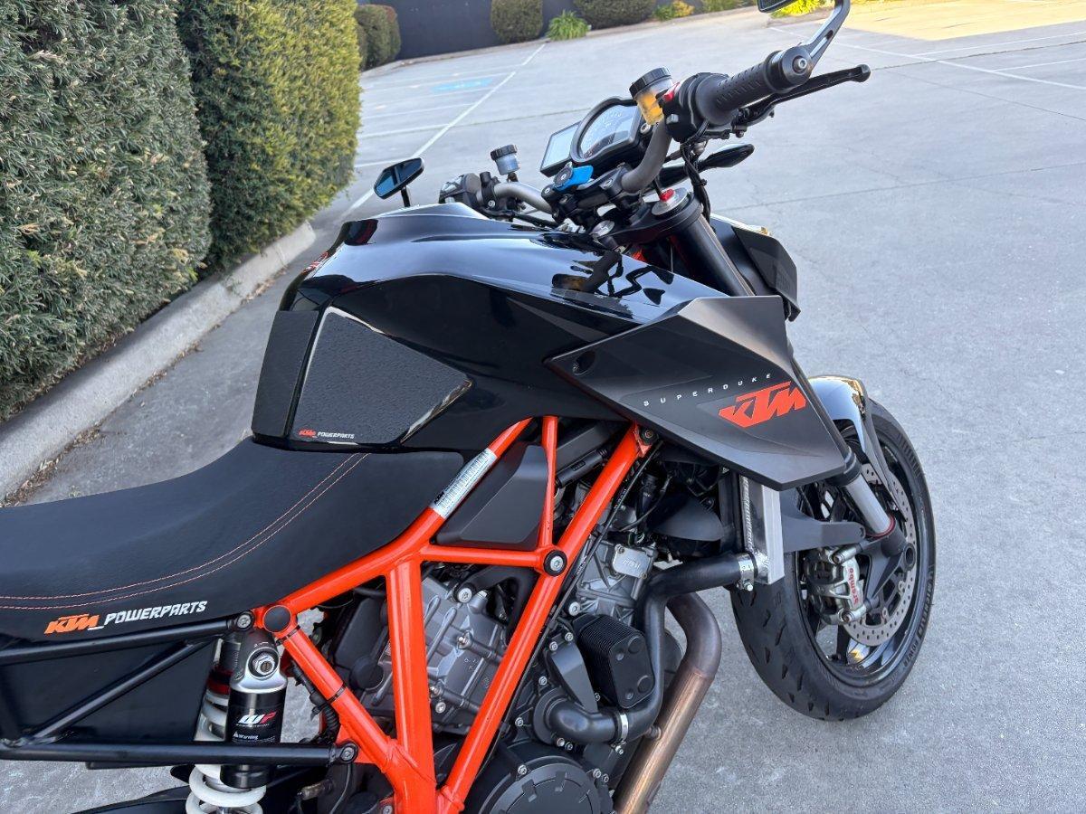 2014 KTM 1290 SUPER DUKE R SPORTS