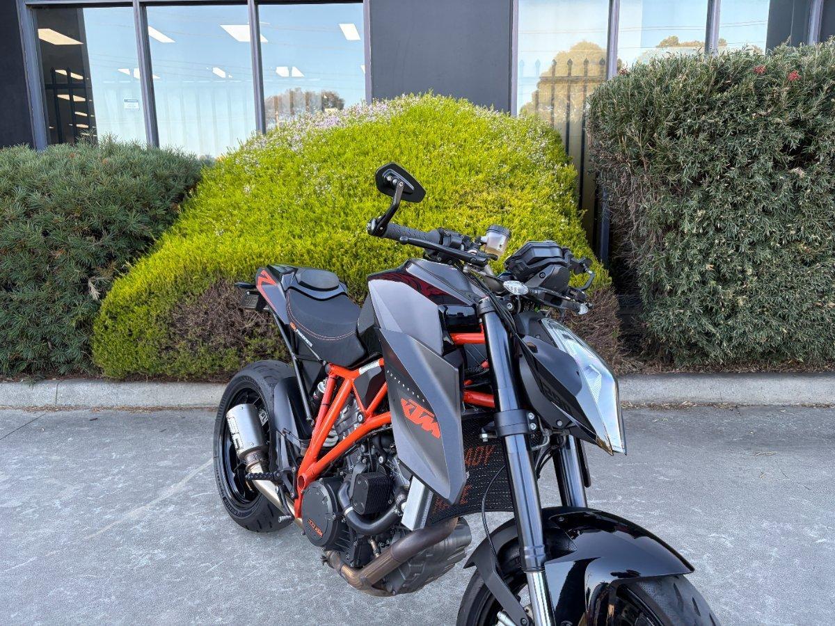 2014 KTM 1290 SUPER DUKE R SPORTS