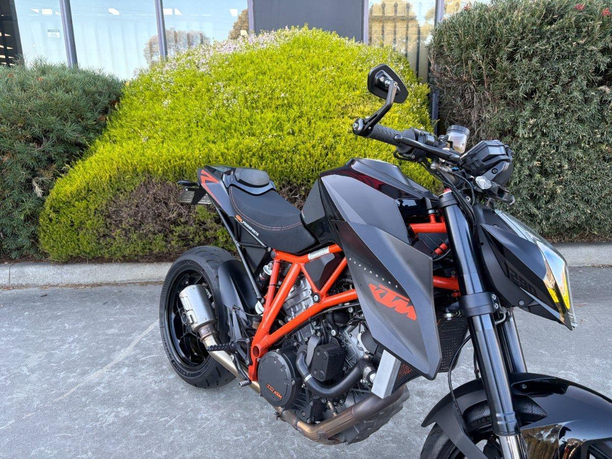 2014 KTM 1290 SUPER DUKE R SPORTS