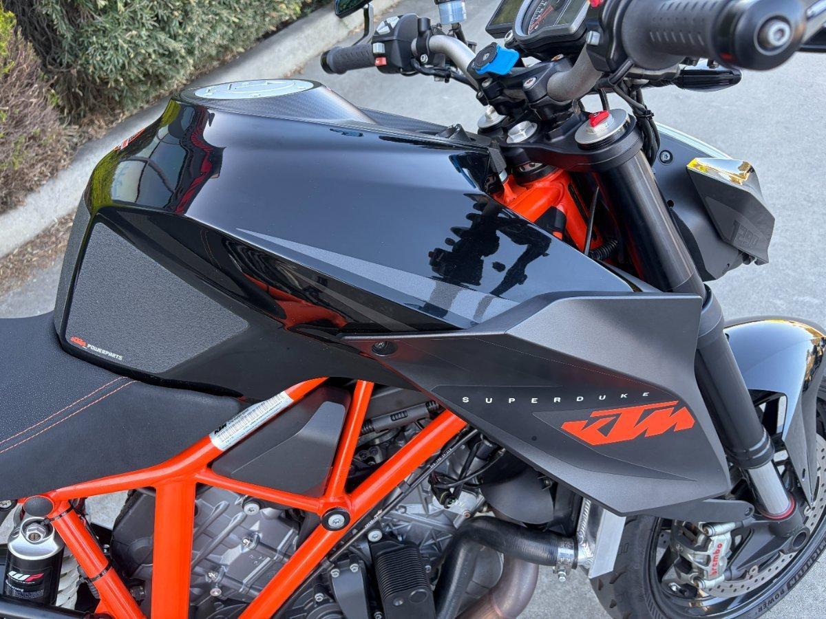 2014 KTM 1290 SUPER DUKE R SPORTS