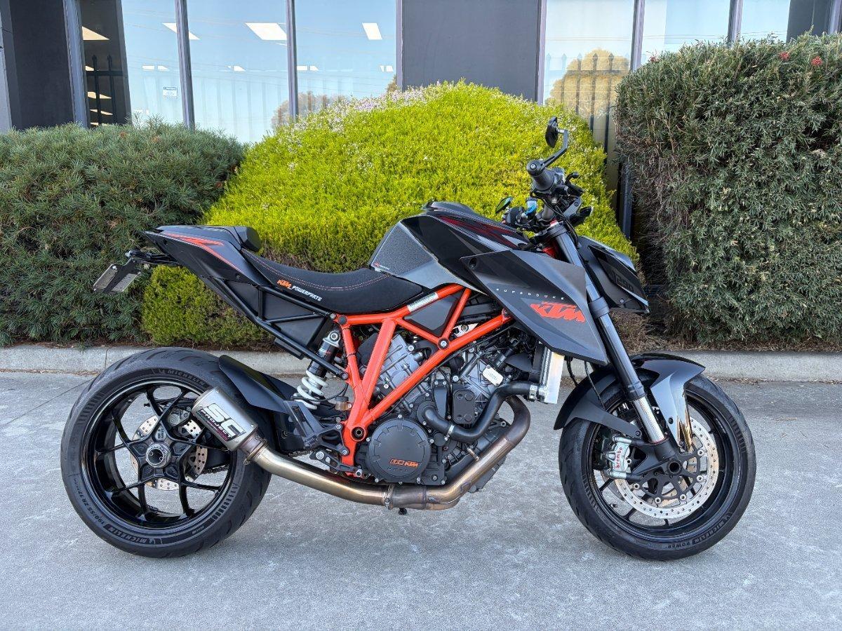 2014 KTM 1290 SUPER DUKE R SPORTS