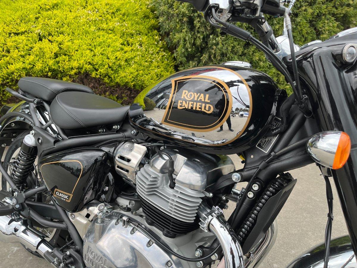 2026 ROYAL ENFIELD CLASSIC 650 ROAD