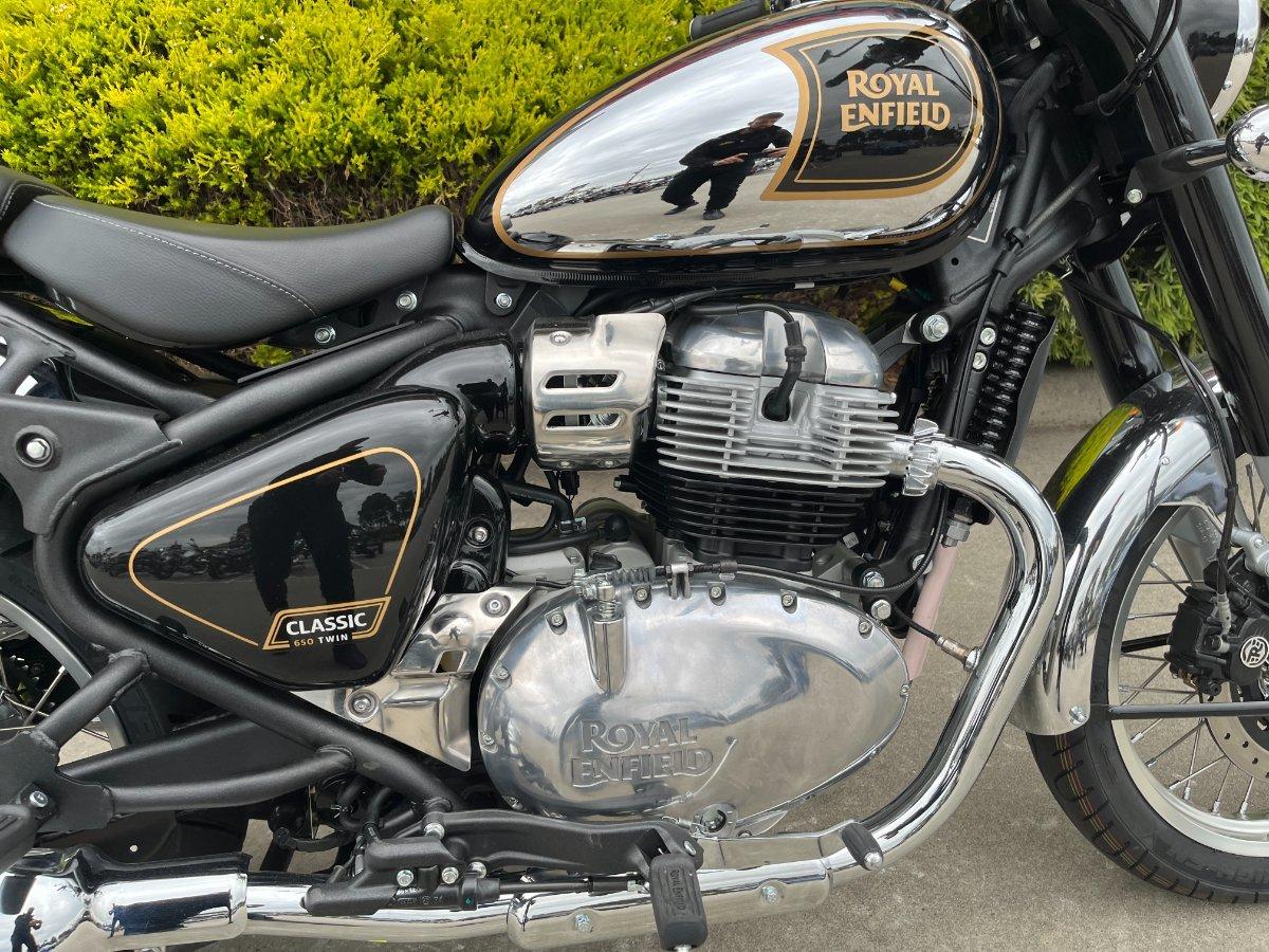 2026 ROYAL ENFIELD CLASSIC 650 ROAD