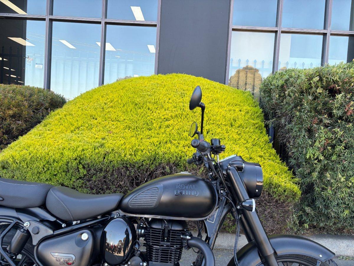 2026 ROYAL ENFIELD CLASSIC 350 DARK ROAD