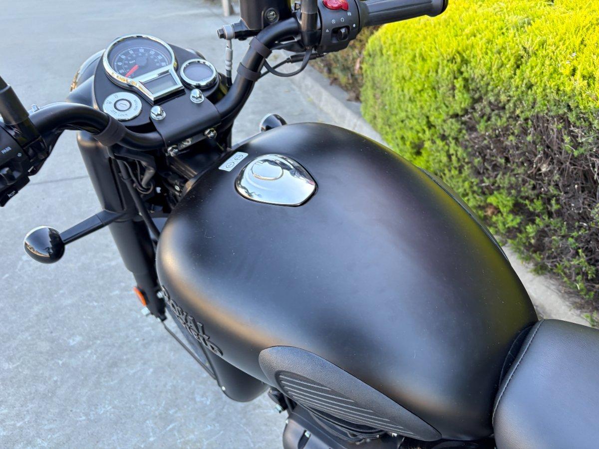 2026 ROYAL ENFIELD CLASSIC 350 DARK ROAD