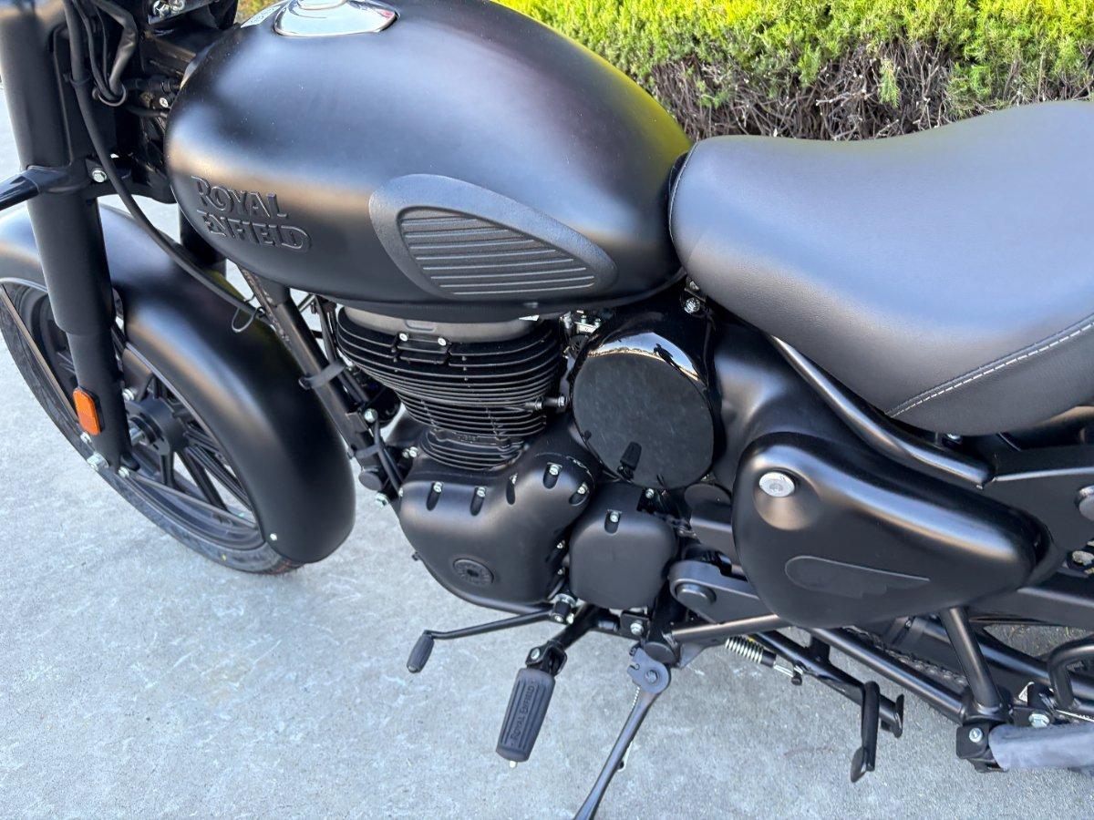 2026 ROYAL ENFIELD CLASSIC 350 DARK ROAD
