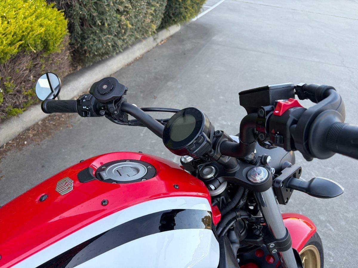 2021 YAMAHA XSR700 ROAD