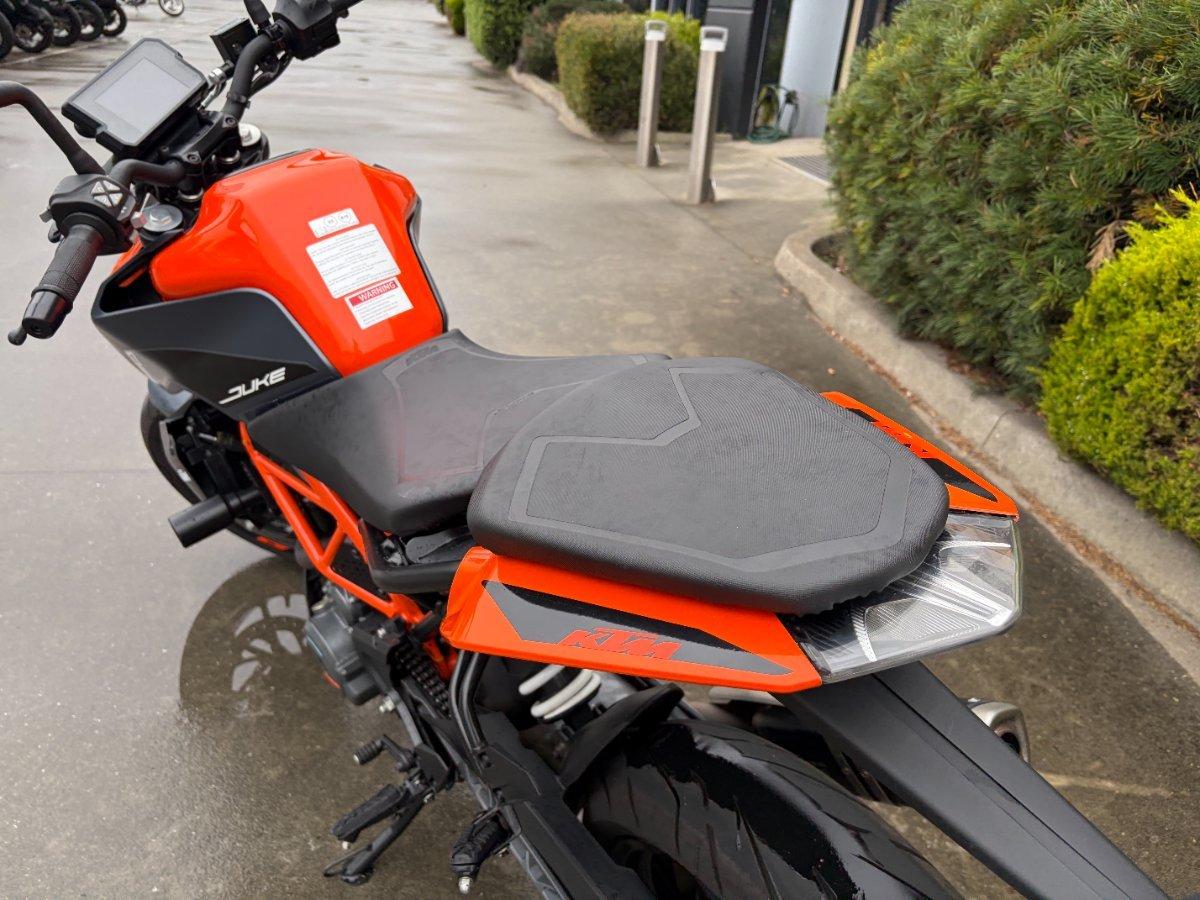 2023 KTM 390 DUKE ROAD