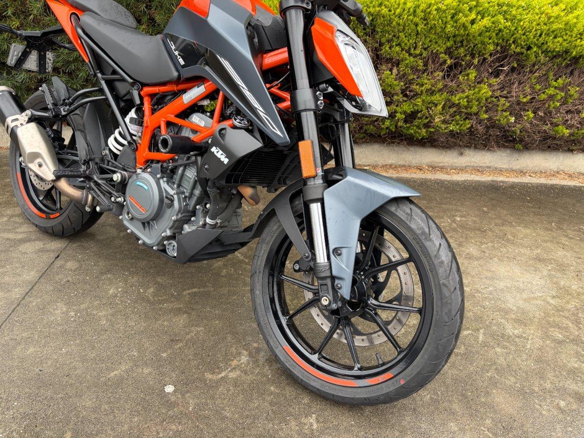 2023 KTM 390 DUKE ROAD