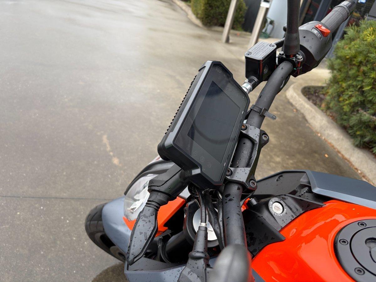 2023 KTM 390 DUKE ROAD