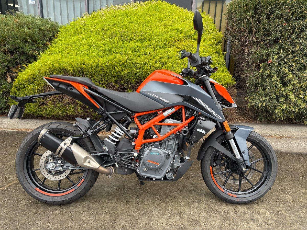 2023 KTM 390 DUKE ROAD