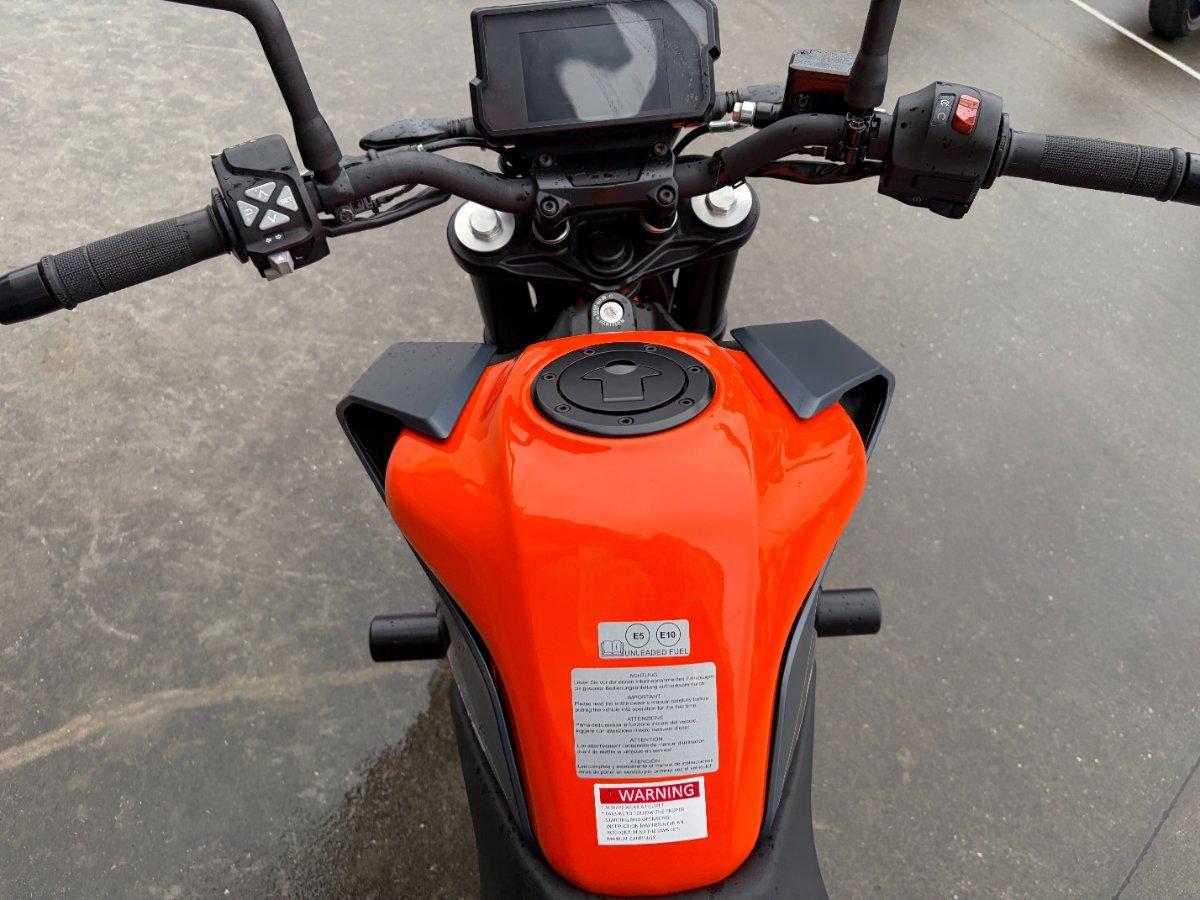 2023 KTM 390 DUKE ROAD
