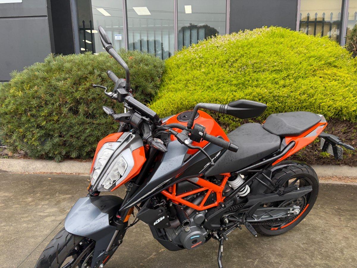 2023 KTM 390 DUKE ROAD