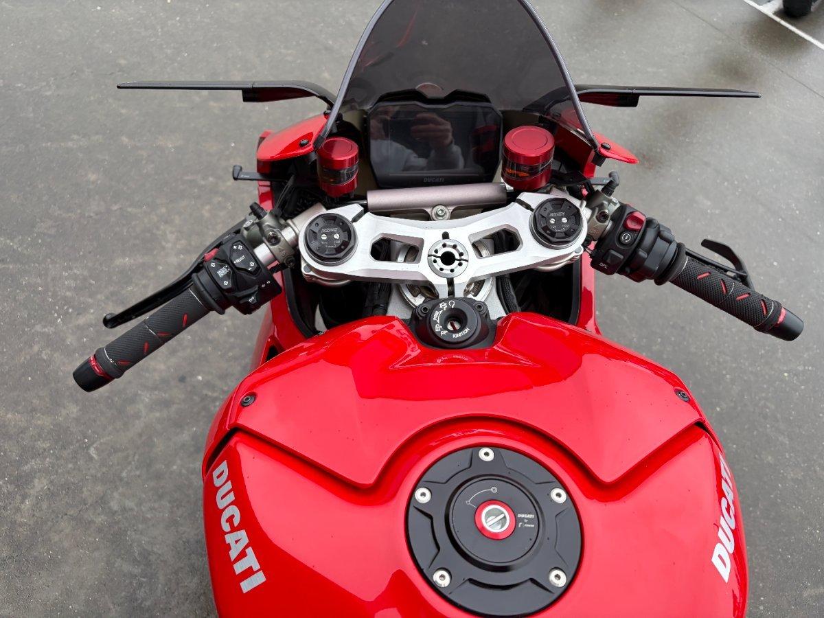 2019 DUCATI PANIGALE V4 SPORTS