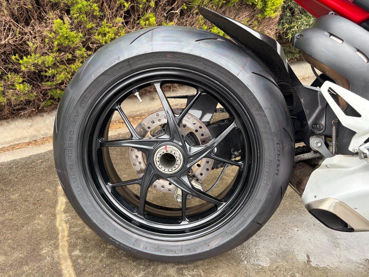 2019 DUCATI PANIGALE V4 SPORTS