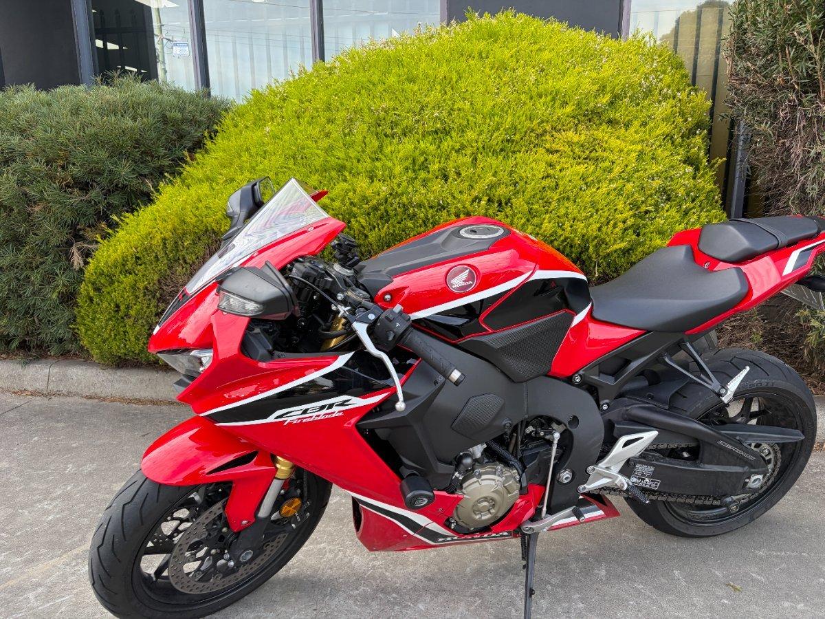 2017 HONDA CBR1000RRA (FIREBLADE) ABS SPORTS