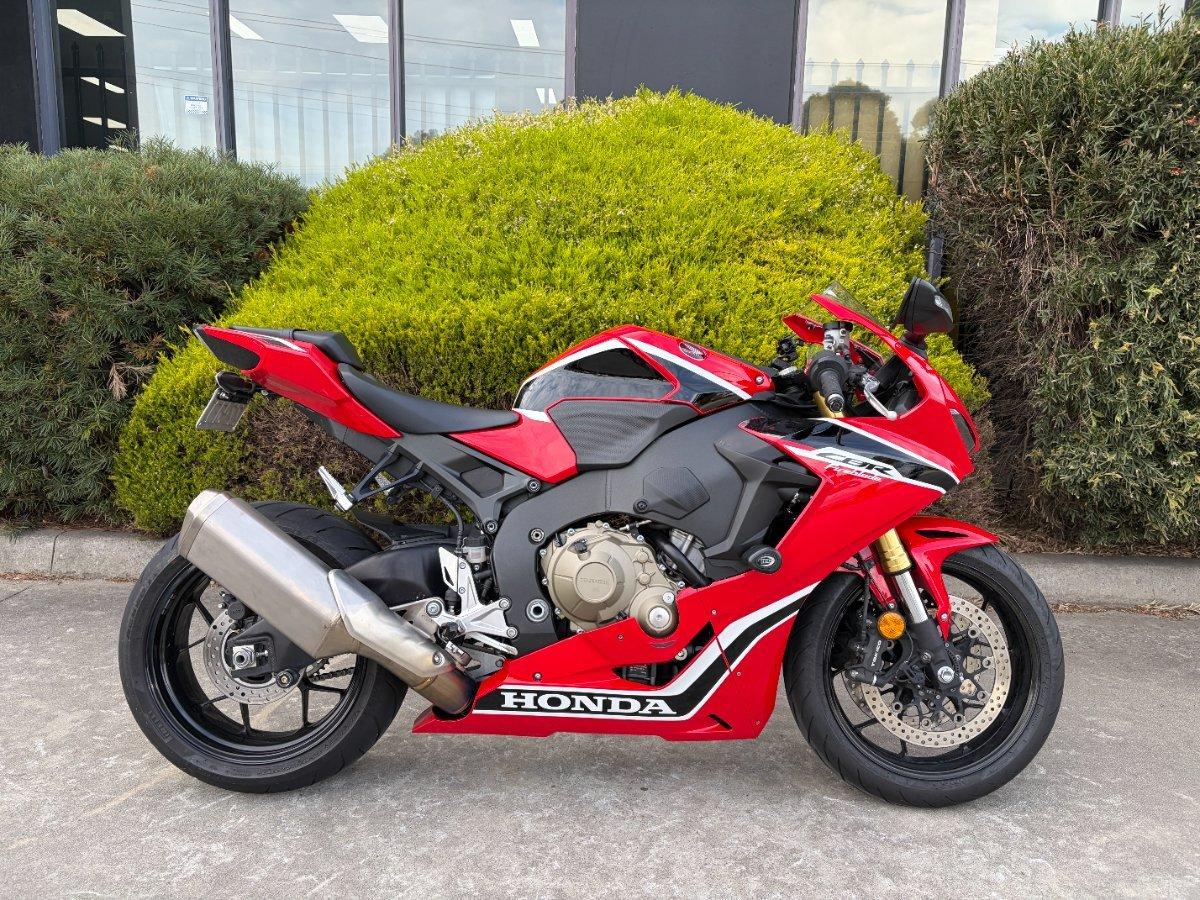 2017 HONDA CBR1000RRA (FIREBLADE) ABS SPORTS