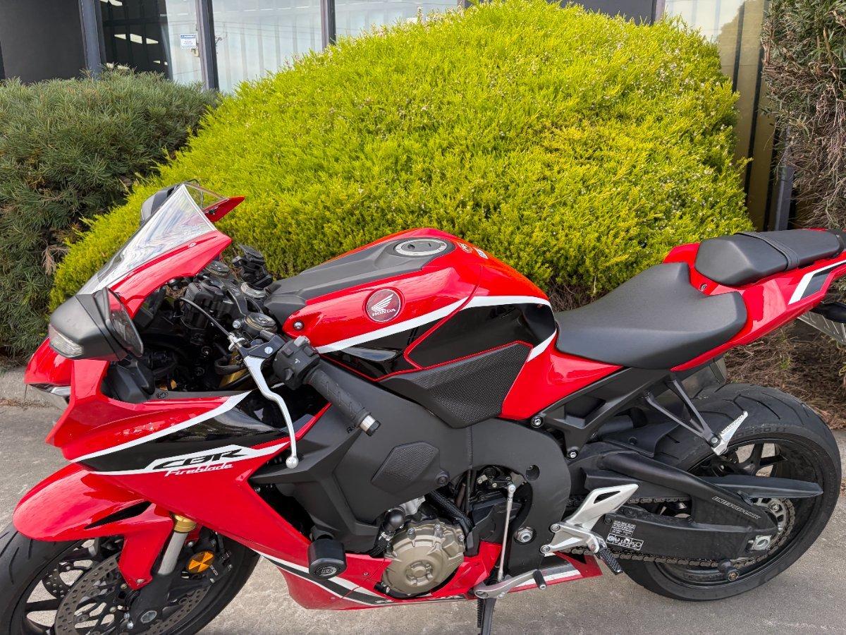 2017 HONDA CBR1000RRA (FIREBLADE) ABS SPORTS