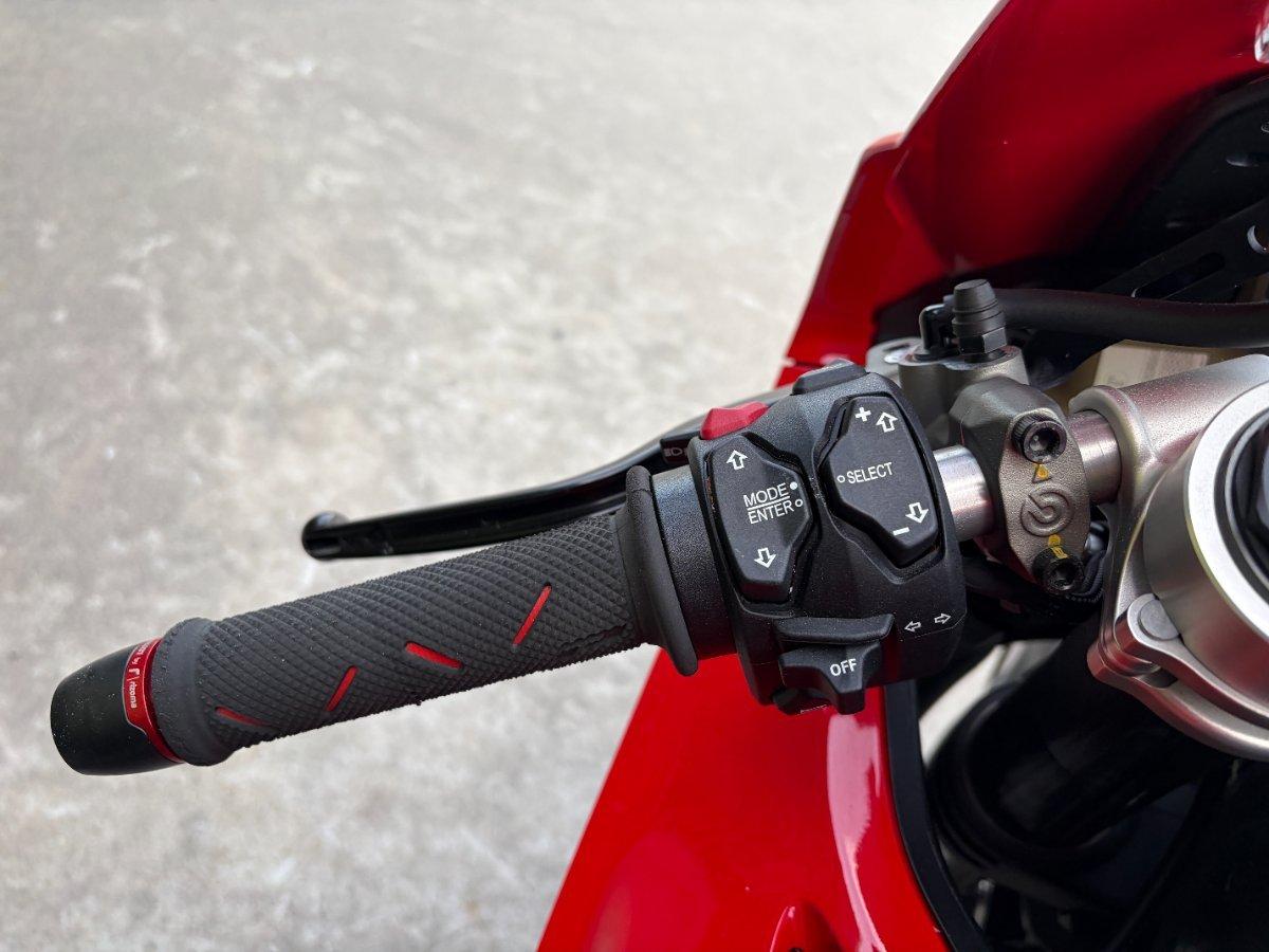 2022 DUCATI PANIGALE V4 SPORTS