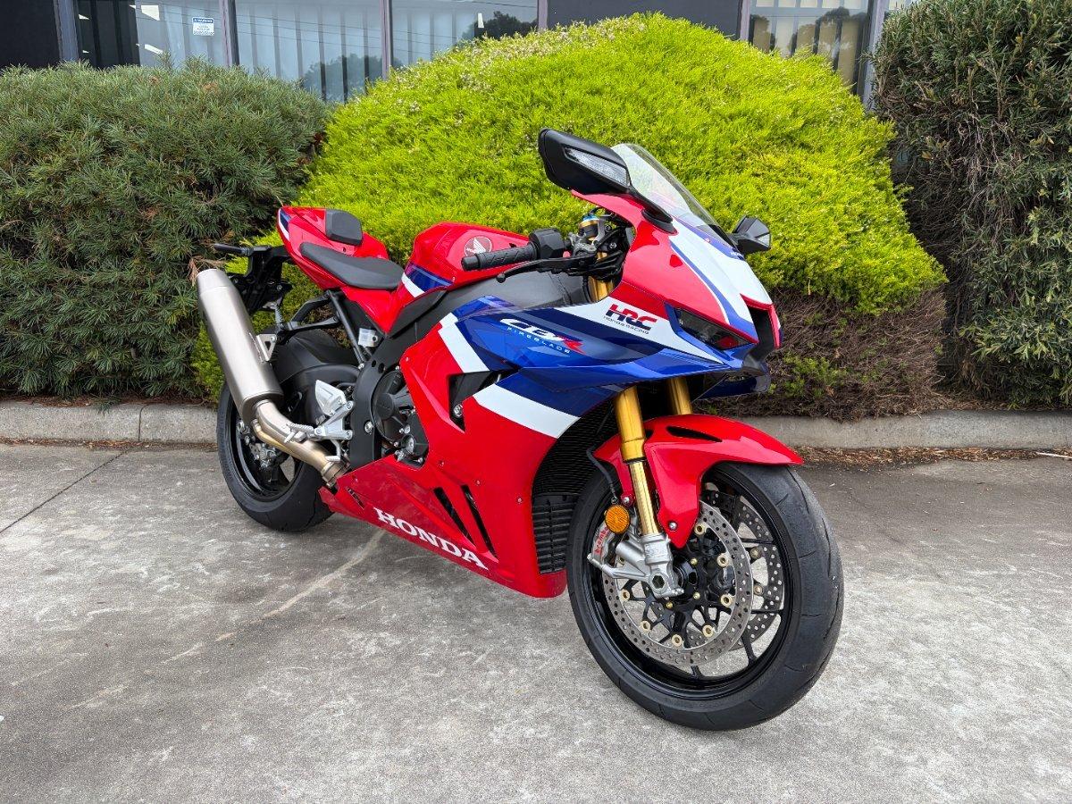 2025 HONDA CBR1000RR-R SP (FIREBLADE) ABS SPORTS