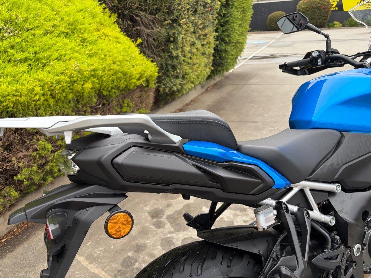 2024 SUZUKI GSX-S1000 ROAD