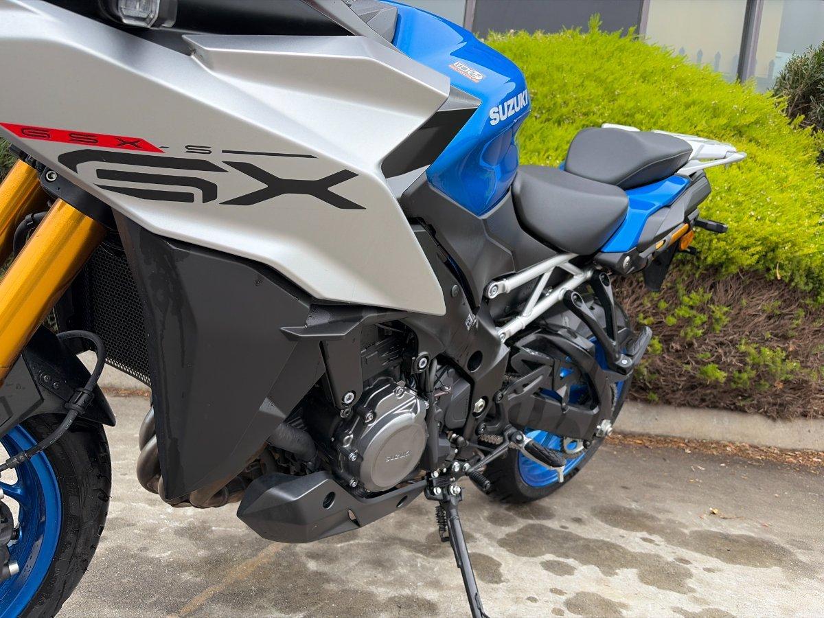 2024 SUZUKI GSX-S1000 ROAD