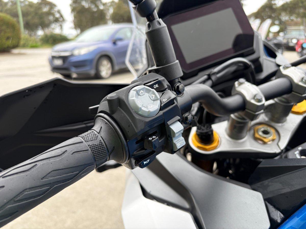 2024 SUZUKI GSX-S1000 ROAD
