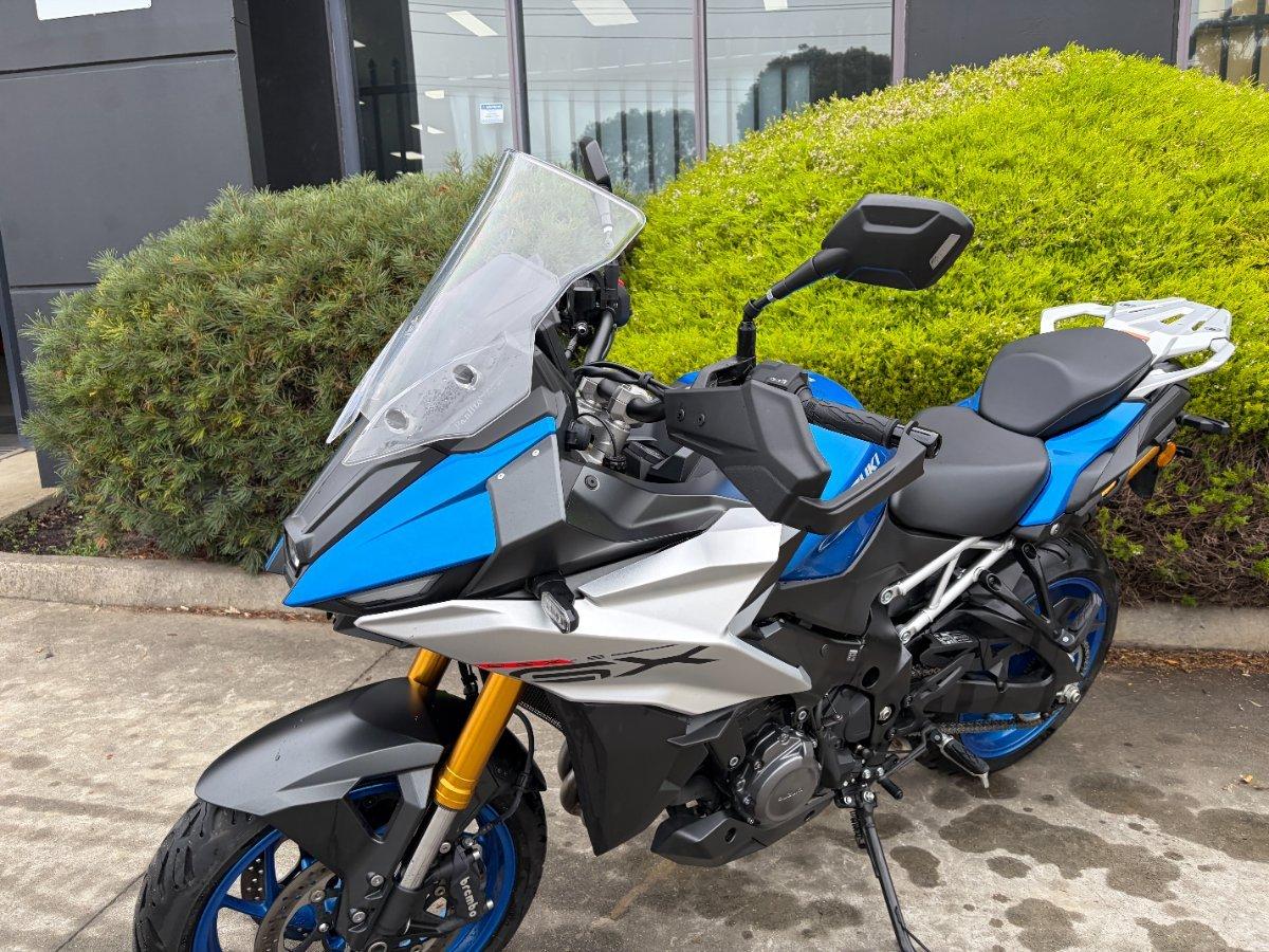 2024 SUZUKI GSX-S1000 ROAD