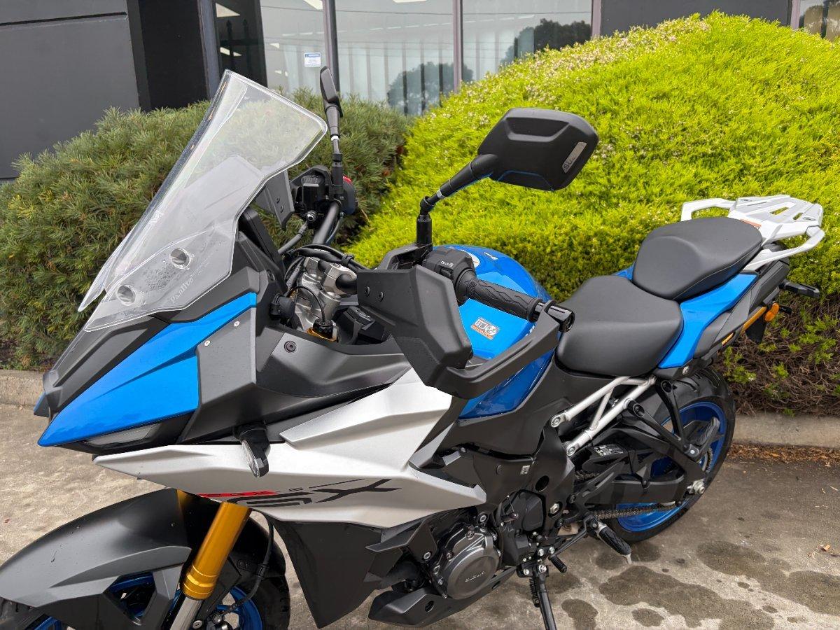 2024 SUZUKI GSX-S1000 ROAD