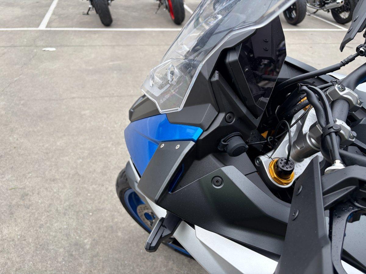 2024 SUZUKI GSX-S1000 ROAD