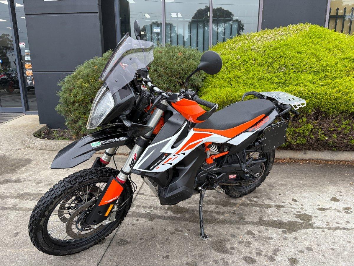2019 KTM 790 ADVENTURE R DUAL SPORTS